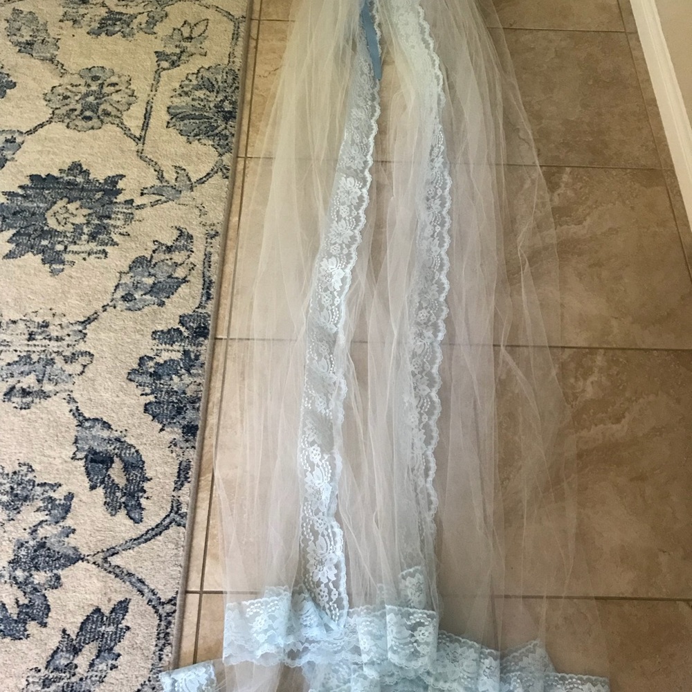 Lace canopy for bassinet